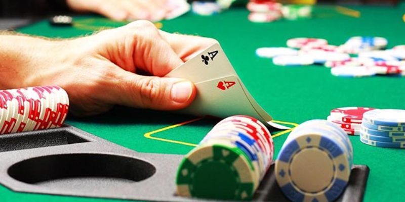 Poker là game đánh bài kinh điển